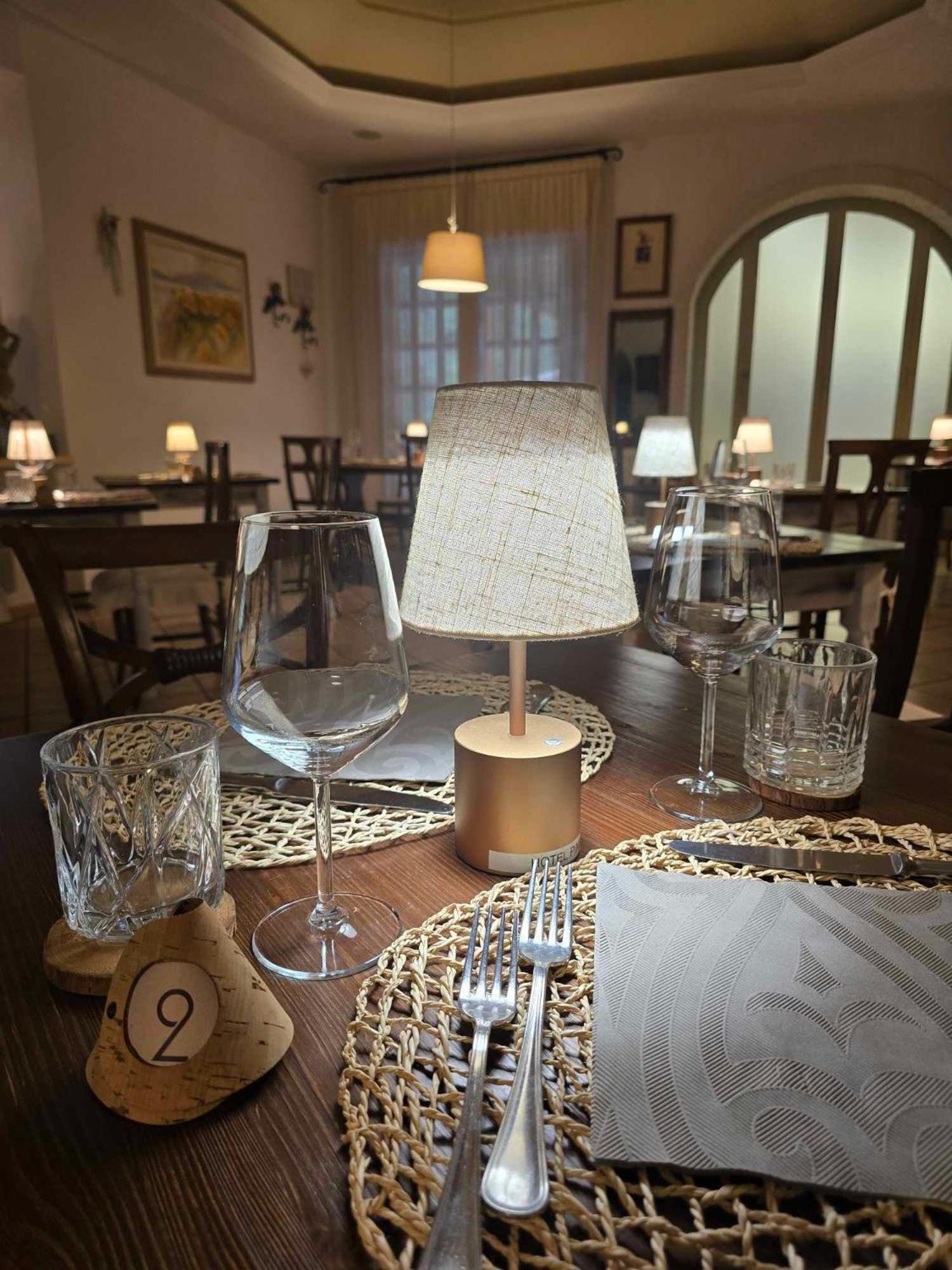 Hotel Pineta Ristorante Country House In Fabriano Campodonico  Exterior foto